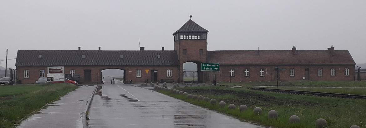 Auschwitz II – Birkenau : Le plus grand camp d’extermination de la Seconde Guerre mondiale