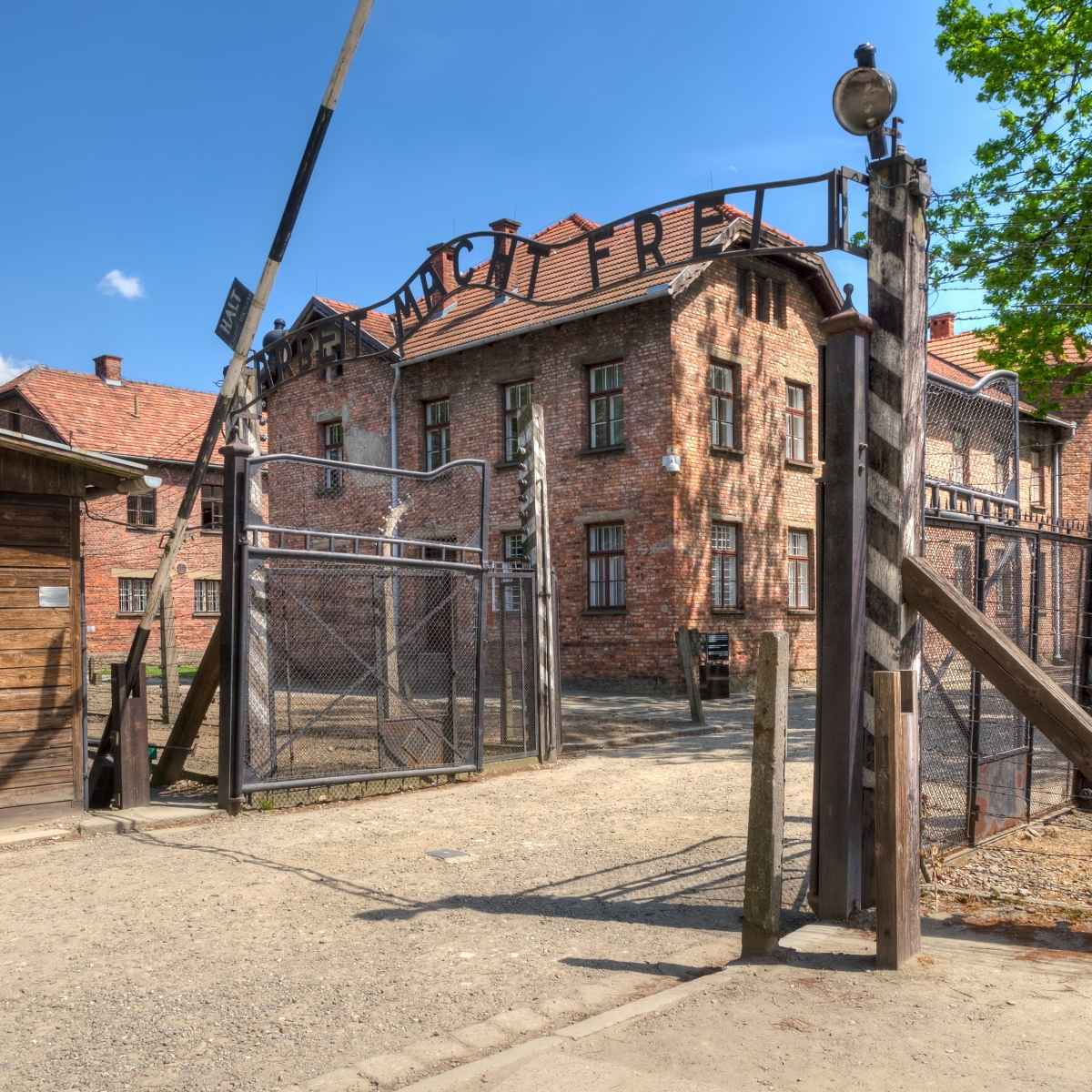 porte d\'auschwitz .