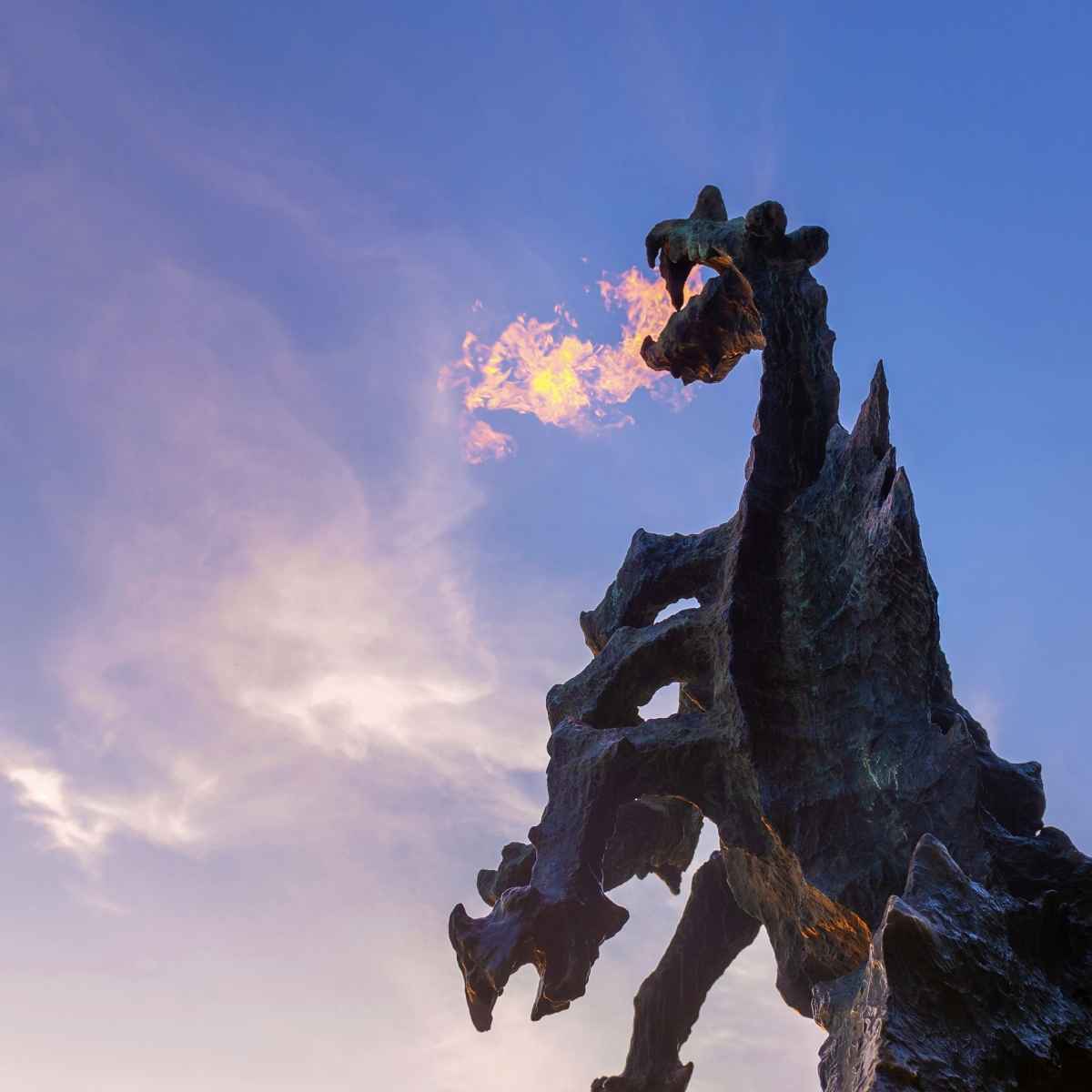 Visite de Wawel avec un audioguide, le dragon de Wawel crache du feu